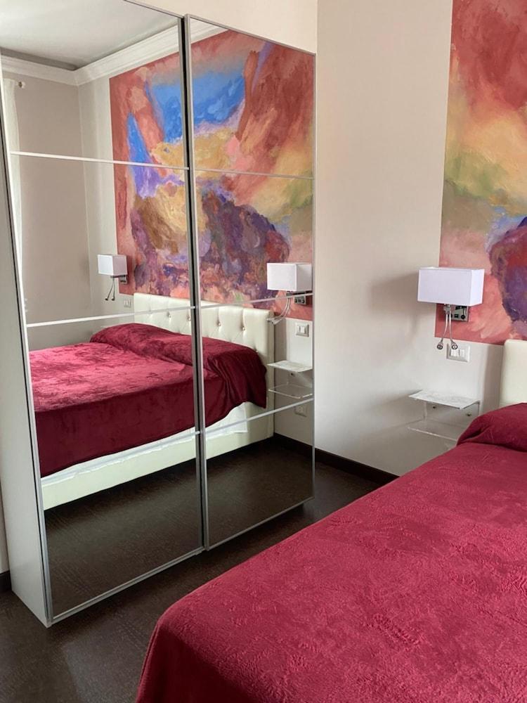 Milazzo23 Hotel Roma Ngoại thất bức ảnh
